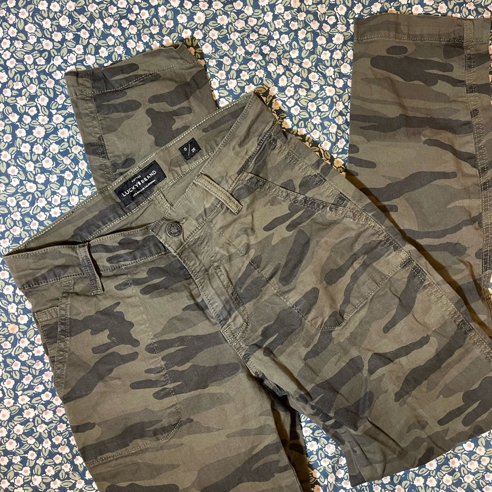 Lucky Brand Camo Cargo Pants 25 - Picture 4 of 8